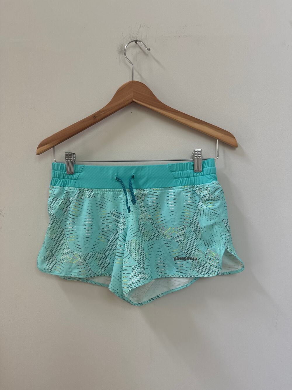 Patagonia 4" Running Hiking Shorts XS Green Pattern Nine Trails 57622